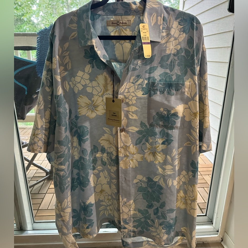 Tommy Bahama Pacific Breeze Button Down - NEW WITH TAGS